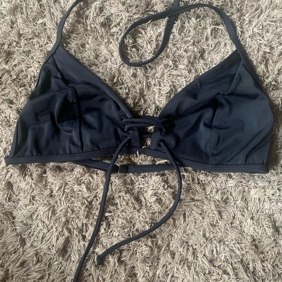 As essential as a little black dress to a wardrobe - Picture 4 of 6